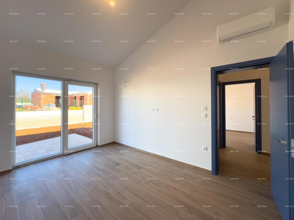 KOŽLJANI - Moderna hiša z bazenom. Blizu gozda, 15 minut do morja