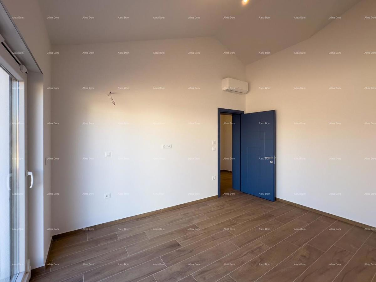 KOŽLJANI - Moderna hiša z bazenom. Blizu gozda, 15 minut do morja