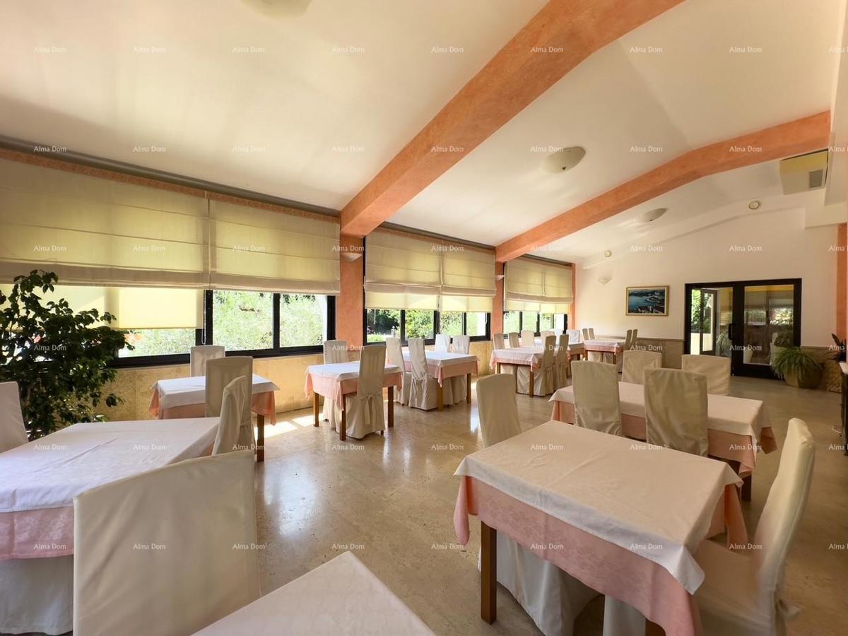 Investicija iz sanj: šarmanten hotel v Krnici, 200 m od morja