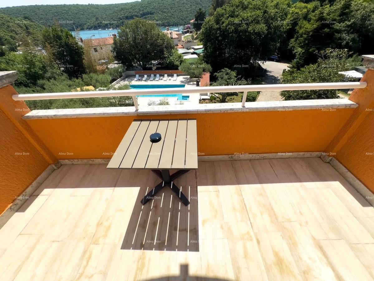 Investicija iz sanj: šarmanten hotel v Krnici, 200 m od morja