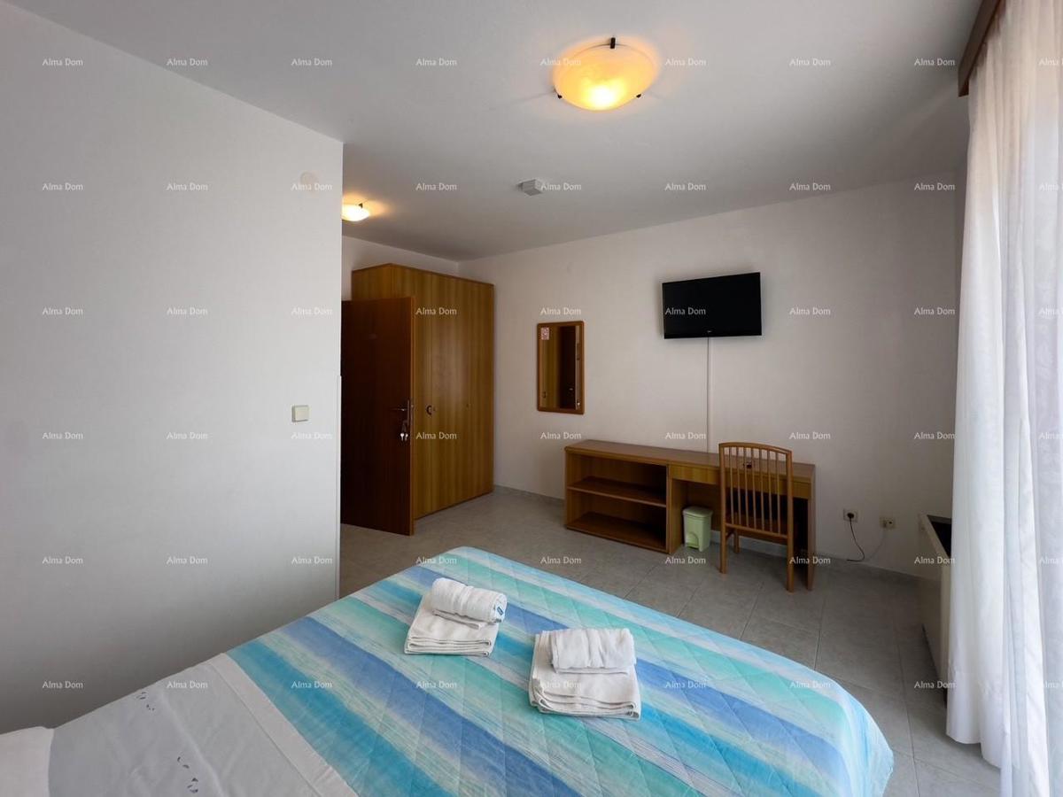 Investicija iz sanj: šarmanten hotel v Krnici, 200 m od morja