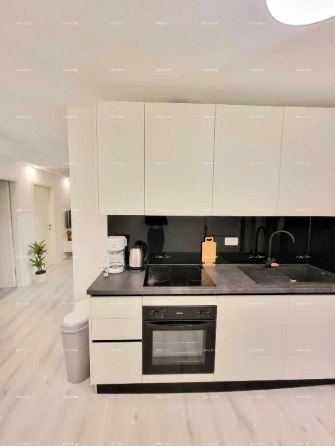 Pula, Arena – Popolnoma prenovljeno stanovanje v bližini Arene