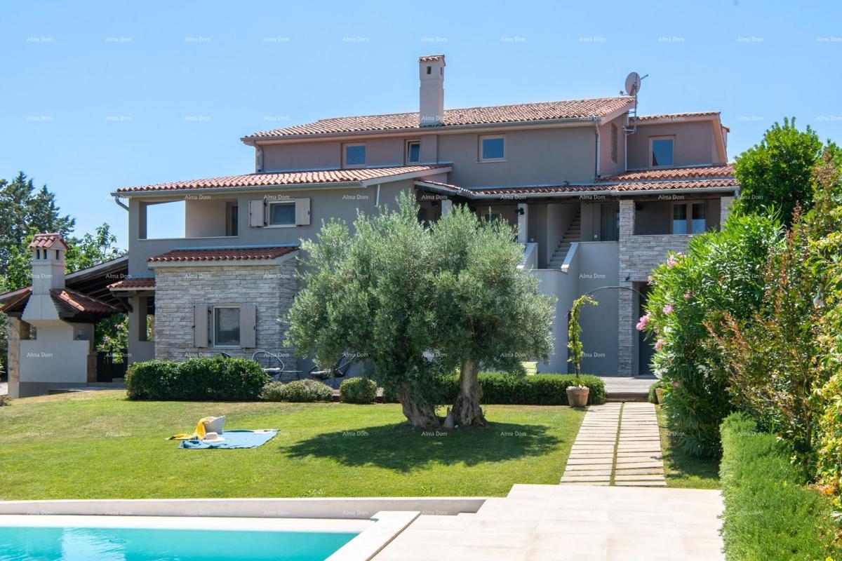 Prodaja - luksuzna vila s bazenom i dodatnim objektom, na prostrani parceli, Ližnjan!