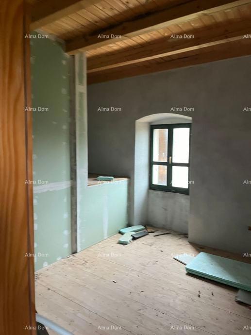 Prodaja obiteljske kuće v mirnem delu okolice Labina