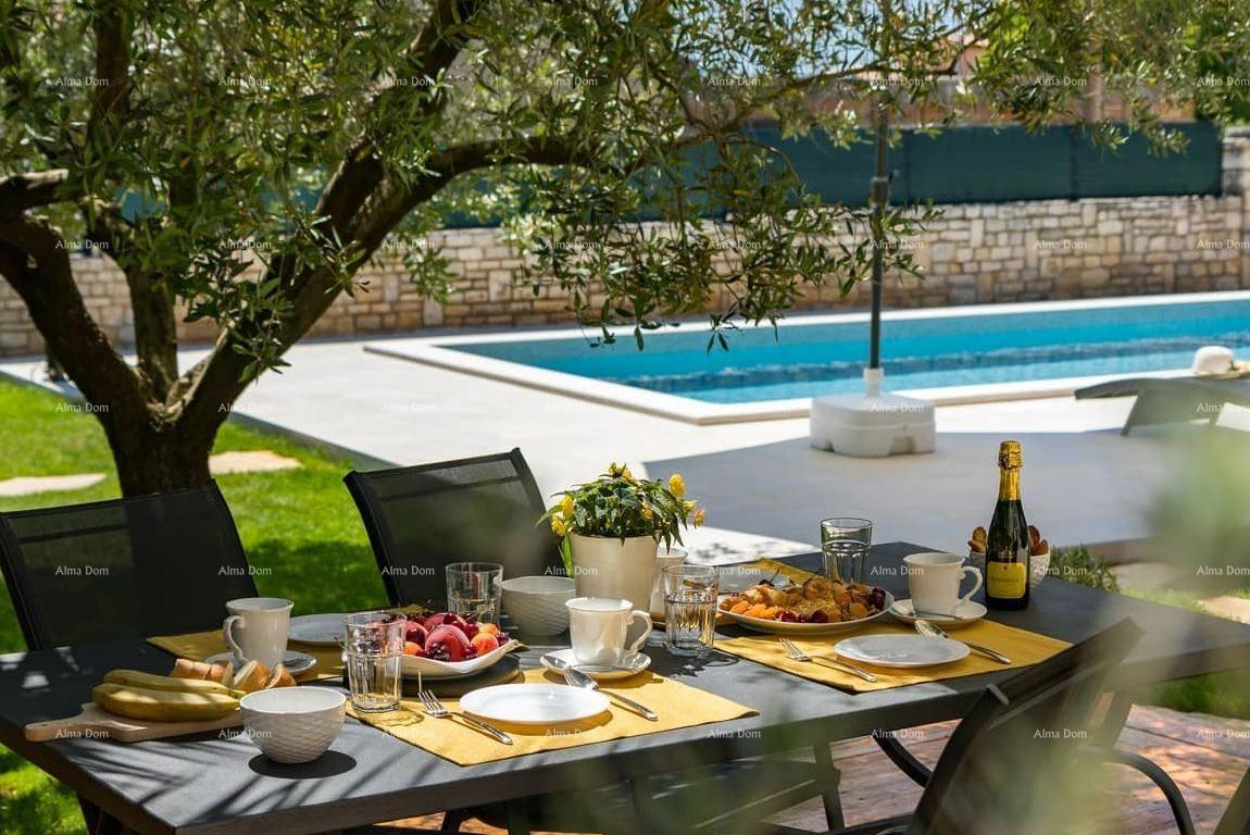 The translation of the title to Slovenian is: