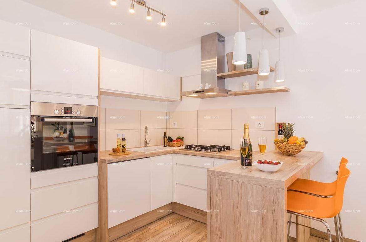 The translation of the title to Slovenian is: