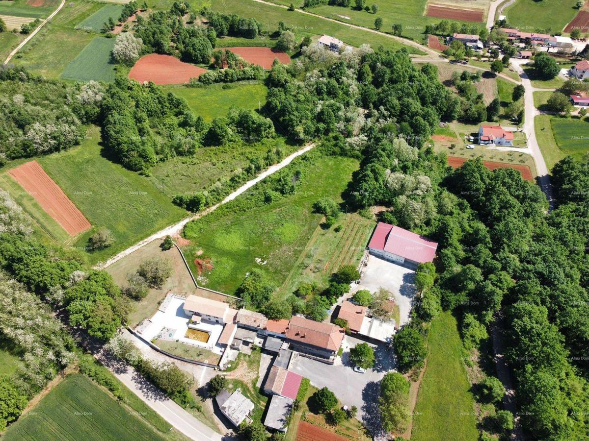 BARBAN - Gradbeno zemljišče s projektom (dupleks), 15 minut do morja