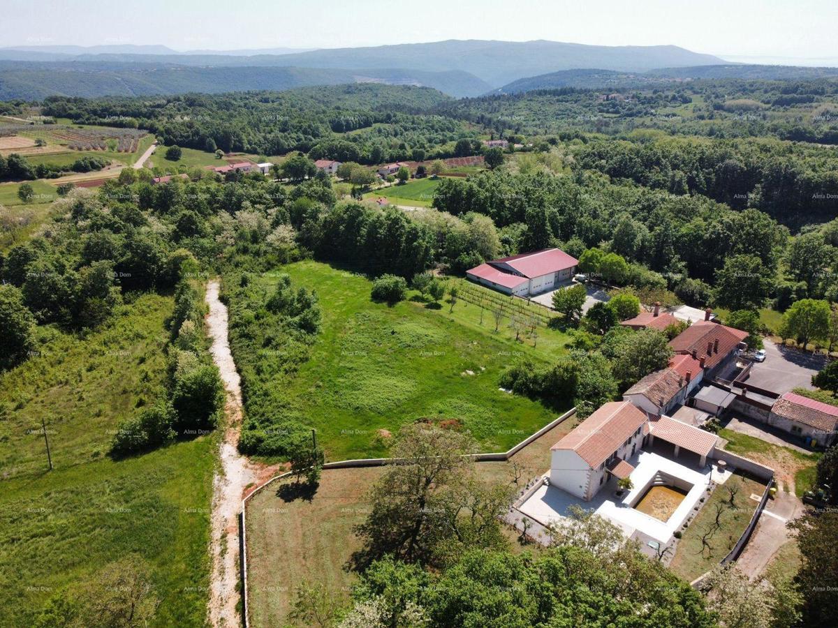 BARBAN - Gradbeno zemljišče s projektom (dupleks), 15 minut do morja