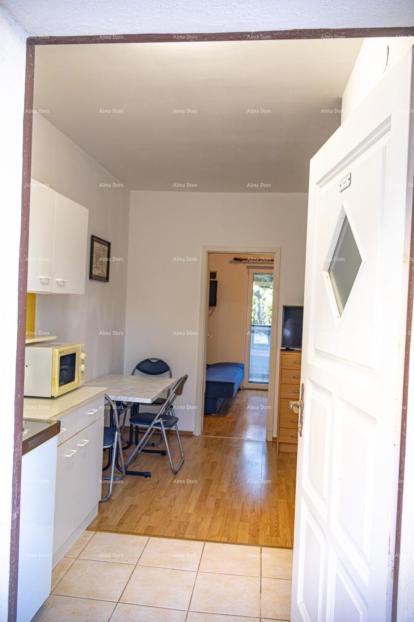 Prizemni apartma z ložo in bazenom. Medulin.