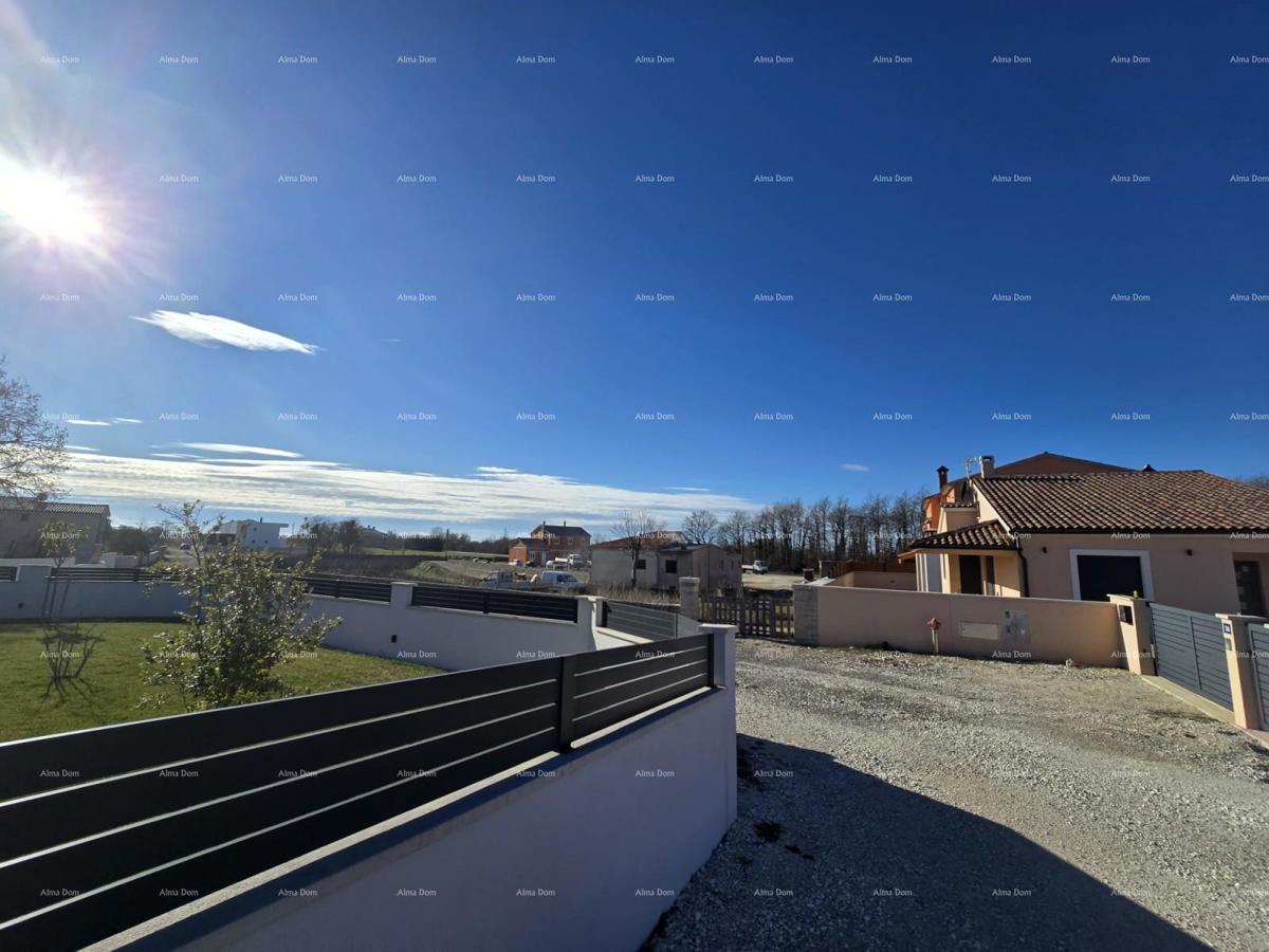 Prodaja gradbene parcele s projektom, BIBIĆI!!