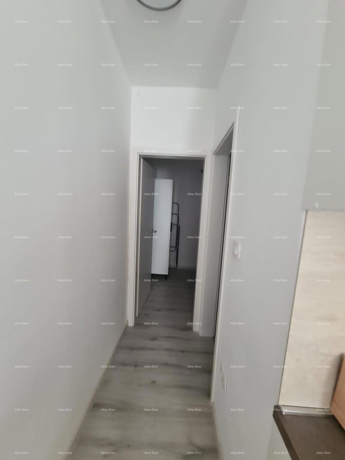 Prodaja stan s dvema apartmajema – Pula