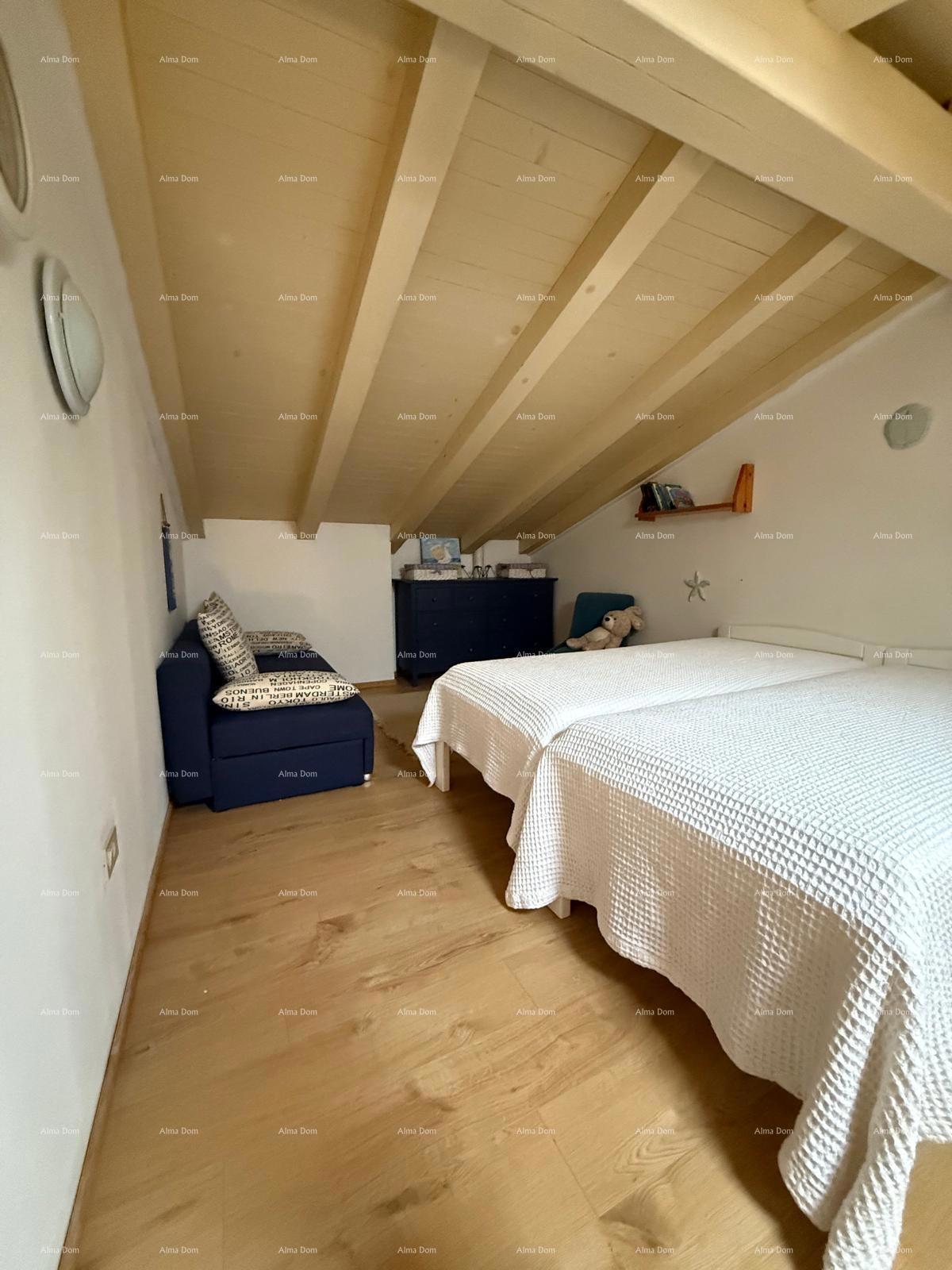 Prodaja - hiša s bazenom blizu morja, Volme, Banjole!