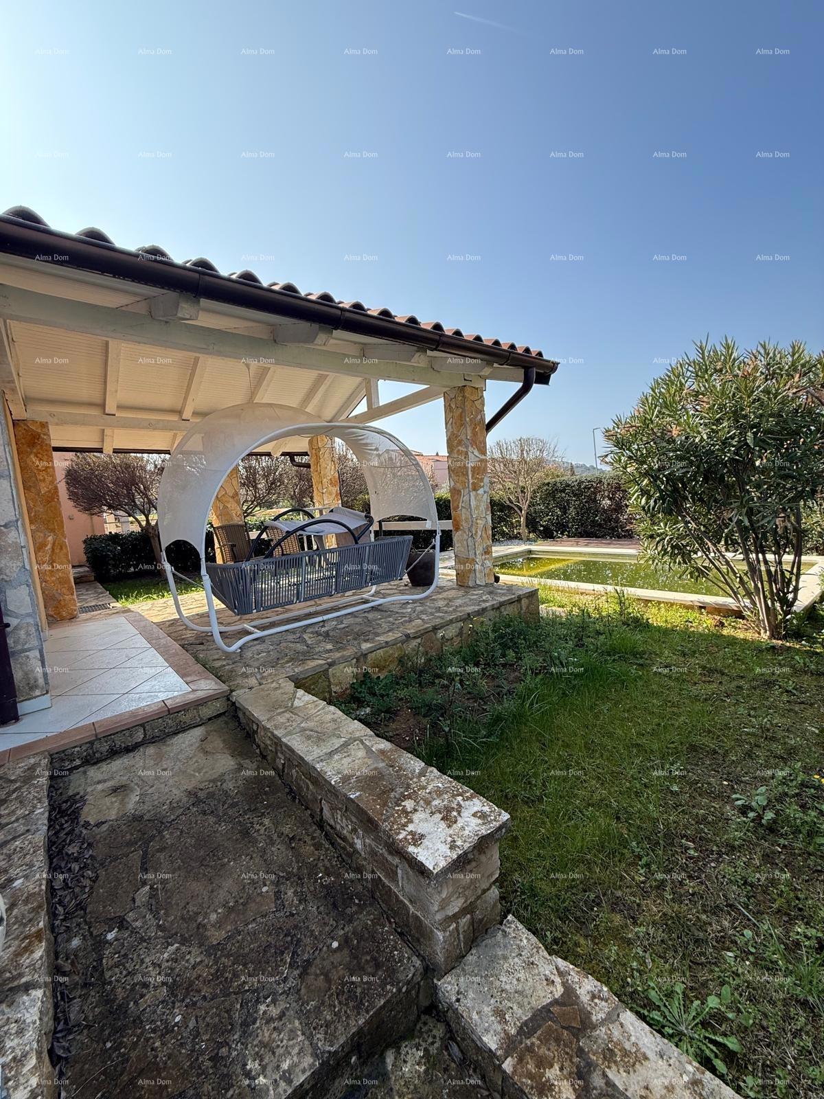 Prodaja - hiša s bazenom blizu morja, Volme, Banjole!