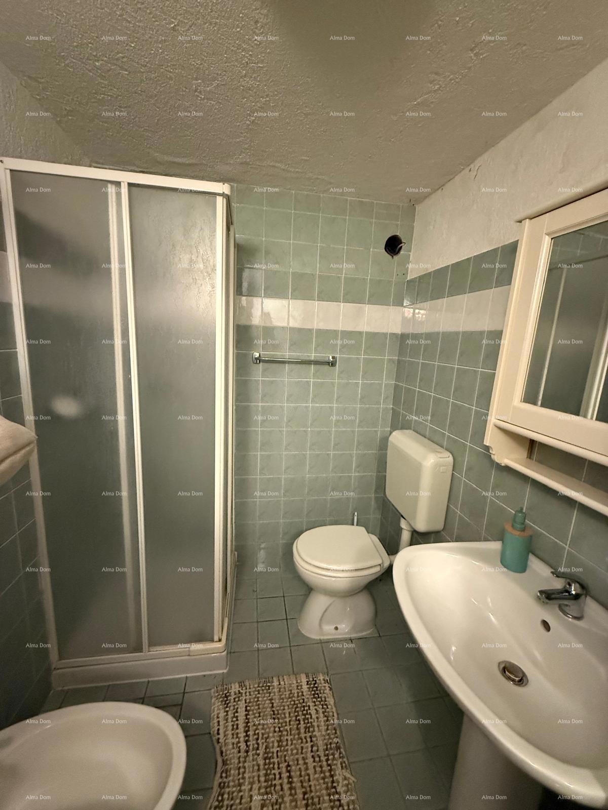 Prodaja - hiša s bazenom blizu morja, Volme, Banjole!