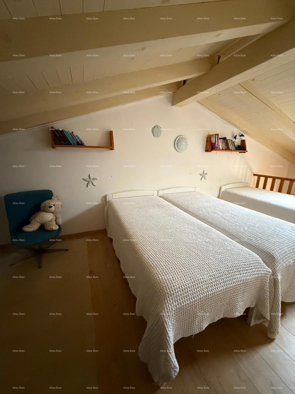 Prodaja - hiša s bazenom blizu morja, Volme, Banjole!