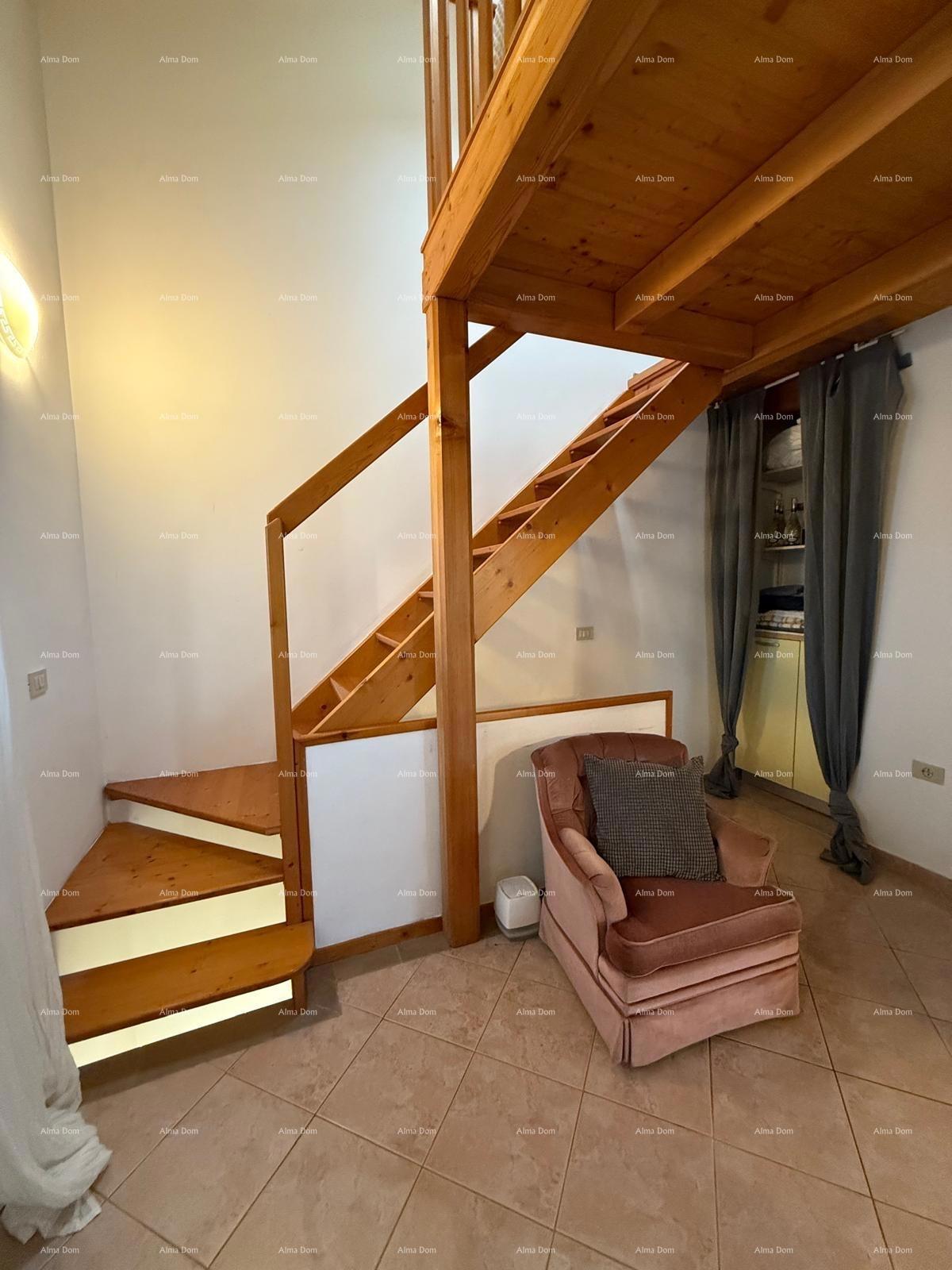 Prodaja - hiša s bazenom blizu morja, Volme, Banjole!