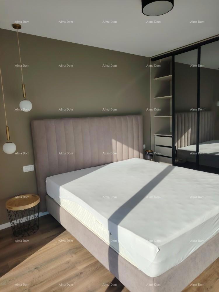 Vrhunski trosoban stan s pogledom na more, opremljen