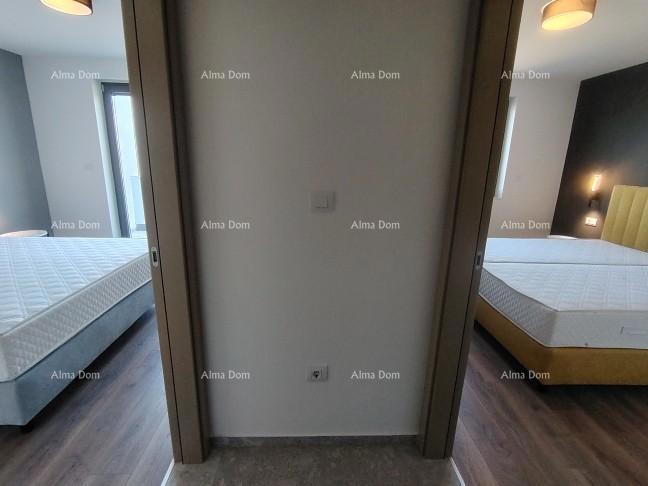 Vrhunski trosoban stan s pogledom na more, opremljen