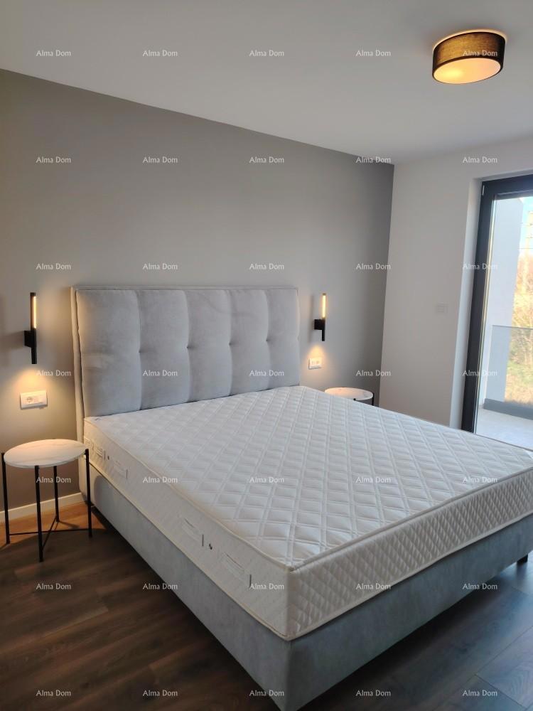 Vrhunski trosoban stan s pogledom na more, opremljen