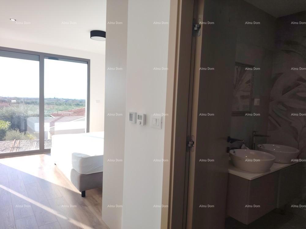 Vrhunski trosoban stan s pogledom na more, opremljen