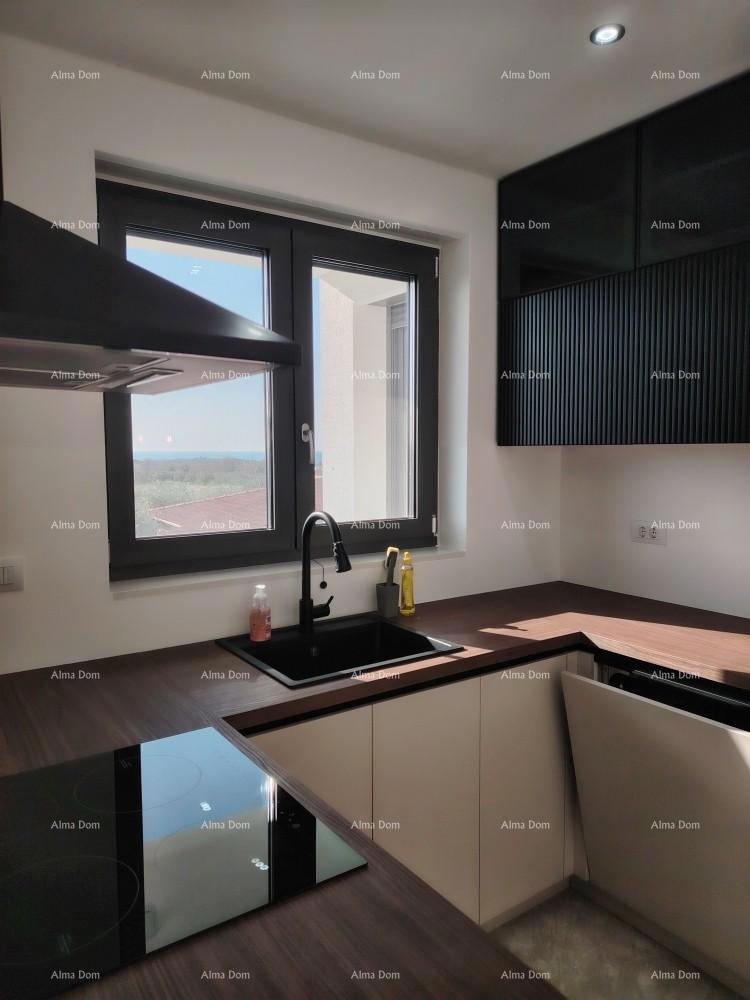 Vrhunski trosoban stan s pogledom na more, opremljen