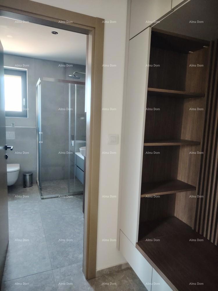 Vrhunski trosoban stan s pogledom na more, opremljen