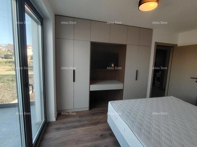 Vrhunski trosoban stan s pogledom na more, opremljen