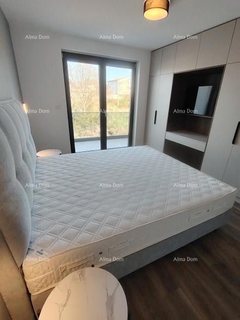 Vrhunski trosoban stan s pogledom na more, opremljen