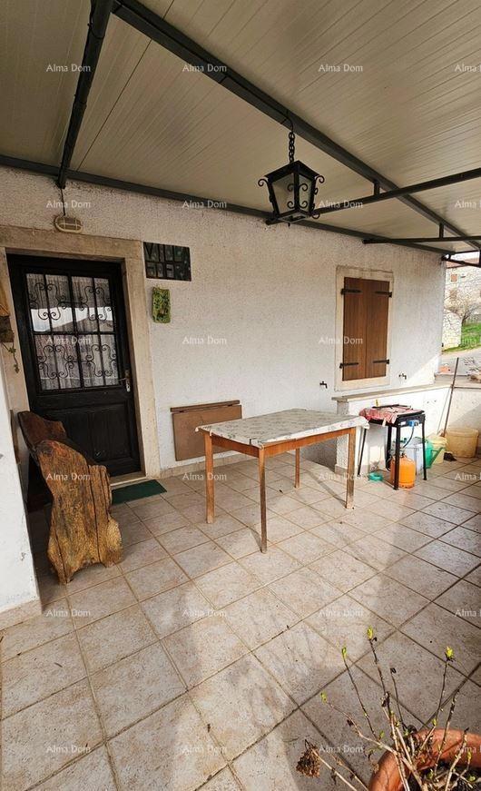 Kamena istarska kuća u Brtonigli