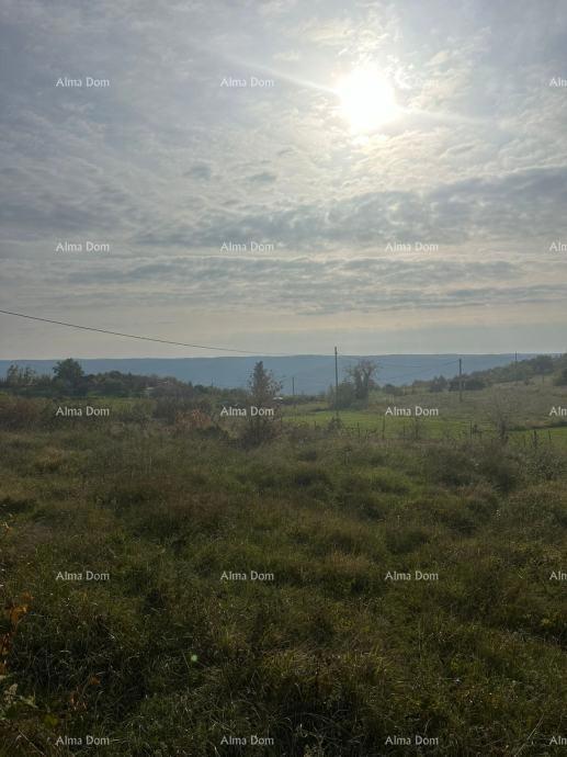 Prodaja građevinskega zemljišča, v neposredni bližini Oprtlja