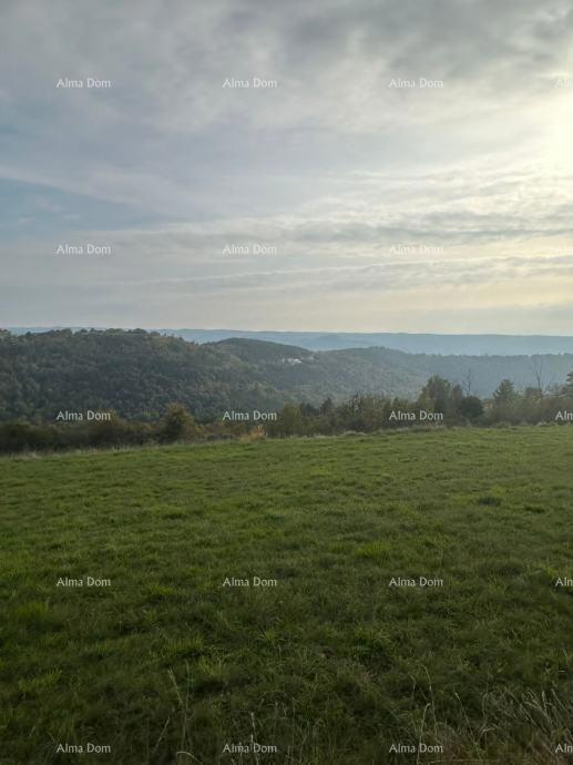 Prodaja građevinskega zemljišča, v neposredni bližini Oprtlja