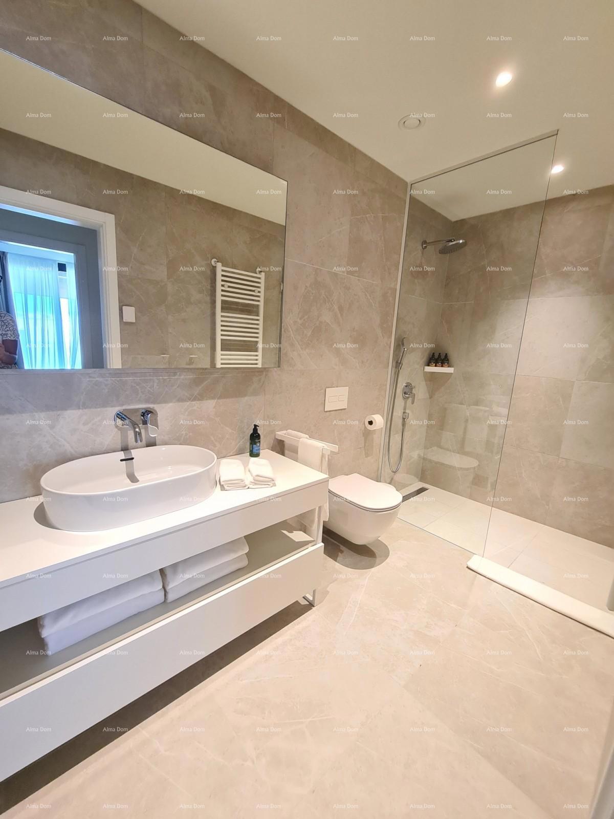 Umag, letovišče razkošja in lepote! Naprodaj stanovanja v letovišču s 105 m velikim neskončnim bazenom na strehi