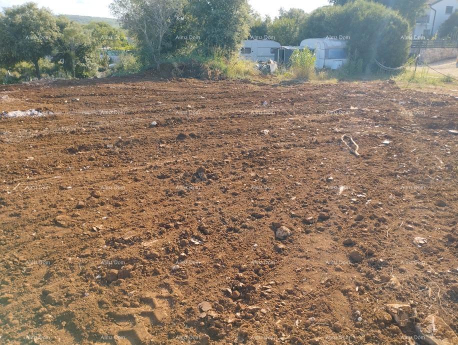 Rovinj – zemljišče v perspektivni coni blizu morja