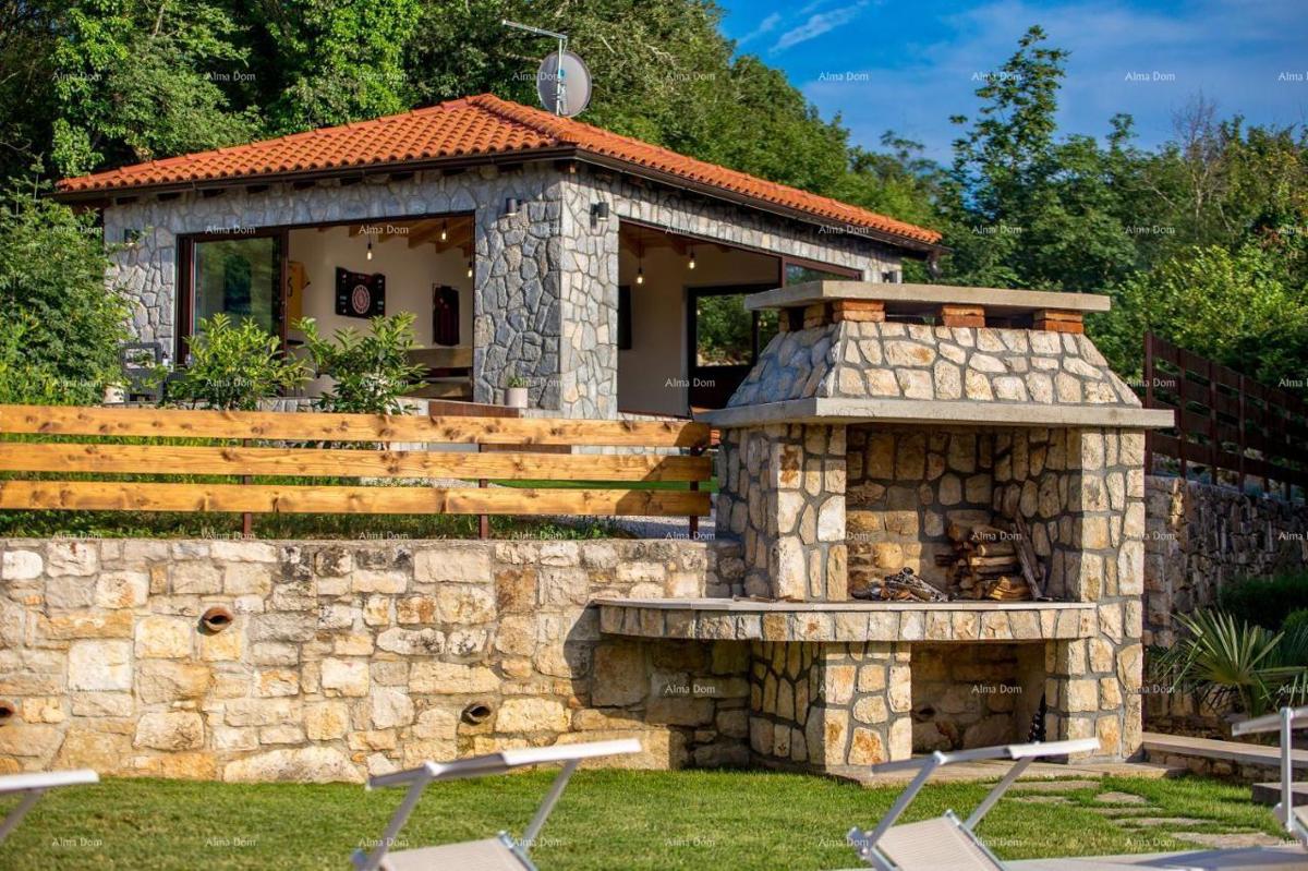 Prekrasna kamnita vila s bazenom v srcu Istre.
