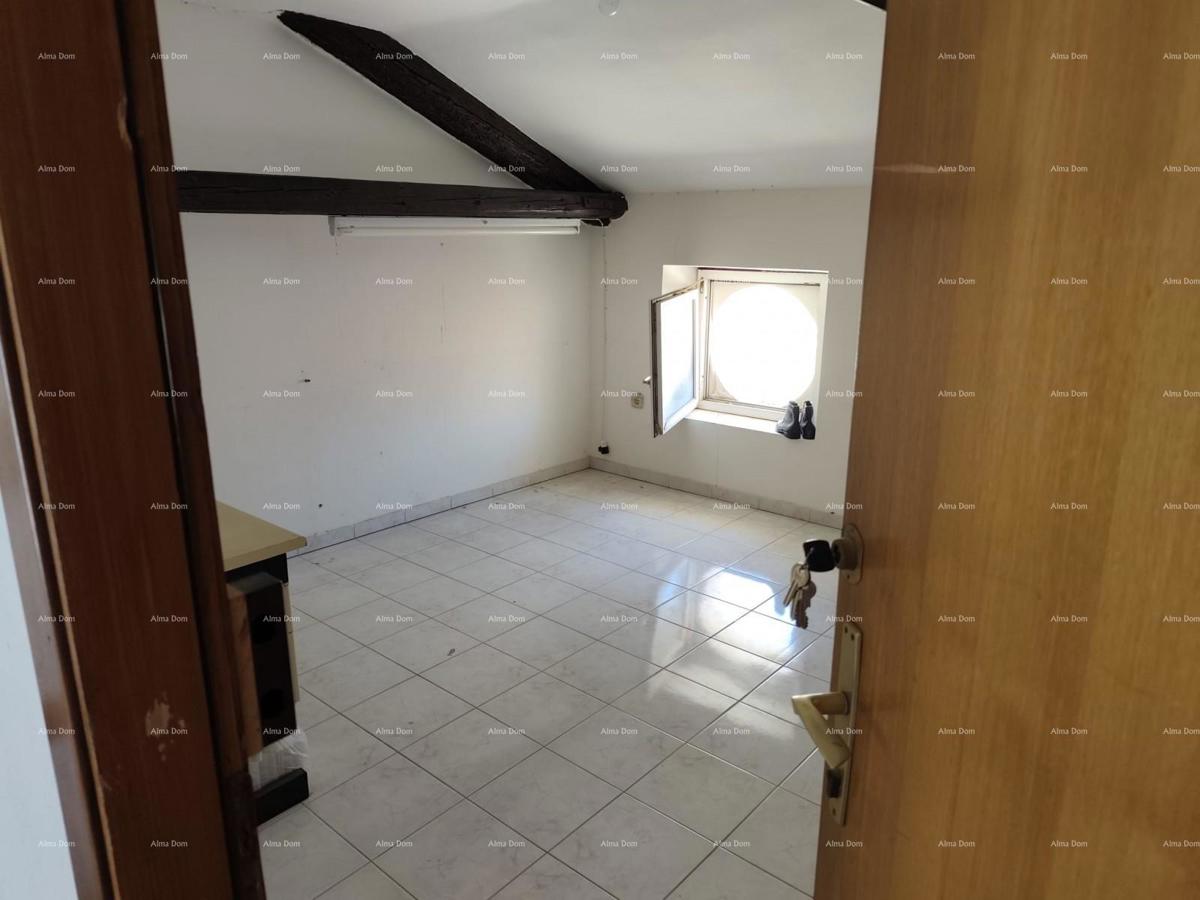 Prodaja stanovanja v beneški stavbi – Poreč!