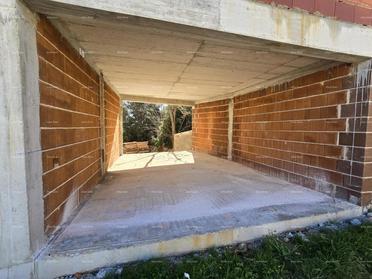 Prodaja stanovanja v gradnji s garažo, blizu mesta, Pula!