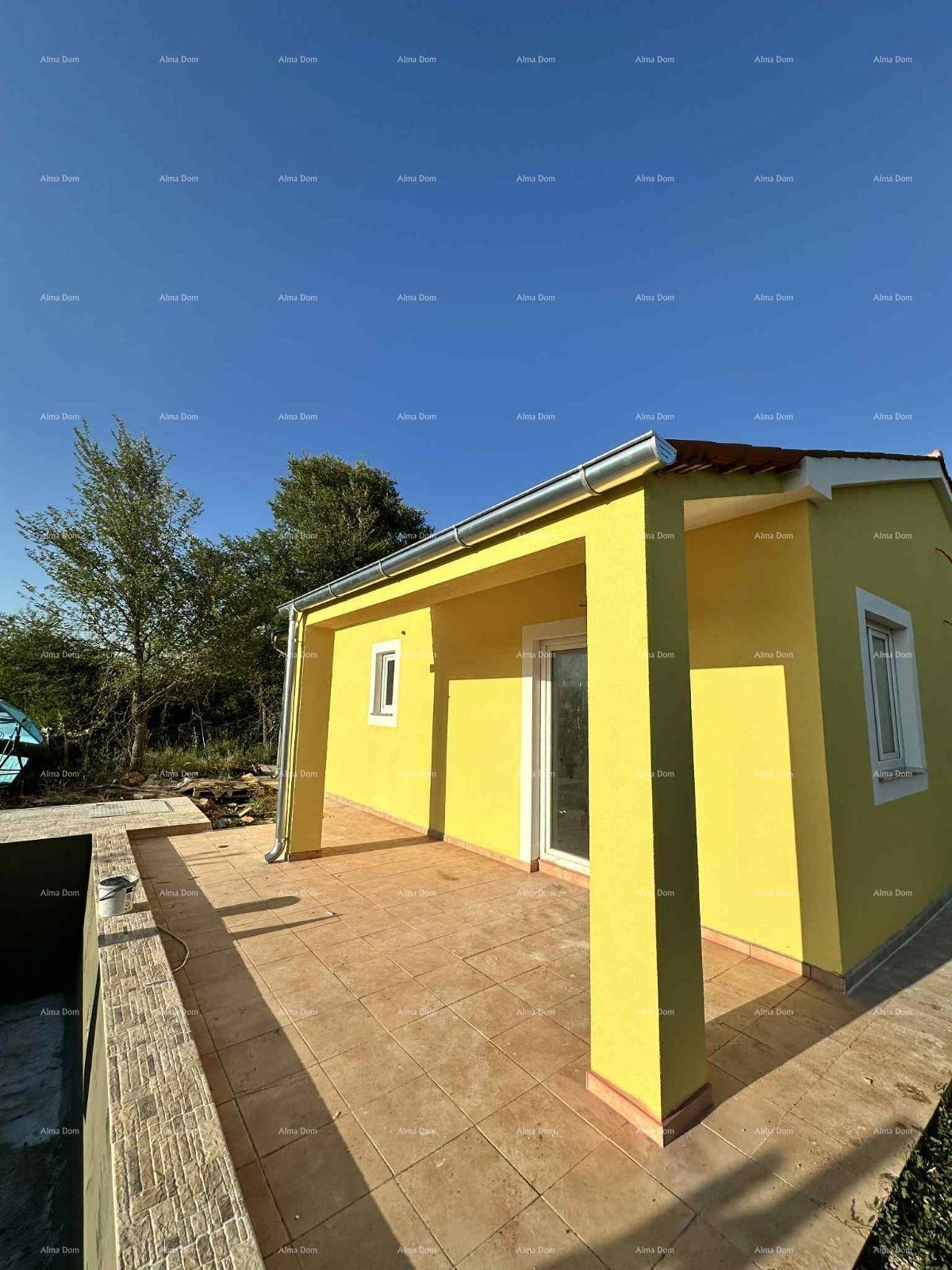 JURŠIĆI – Hiša z bazenom v bližini Juršićev