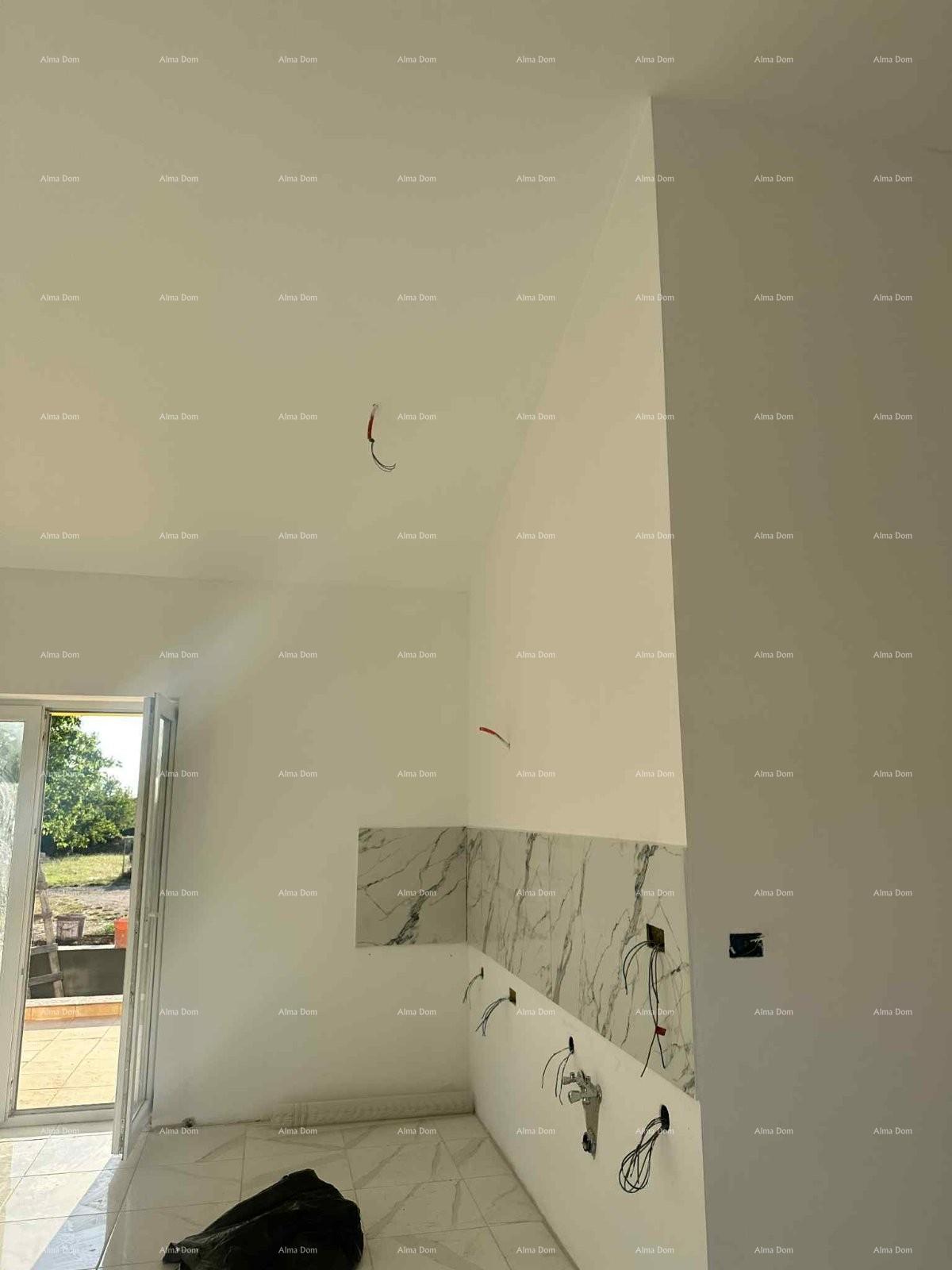 JURŠIĆI – Hiša z bazenom v bližini Juršićev