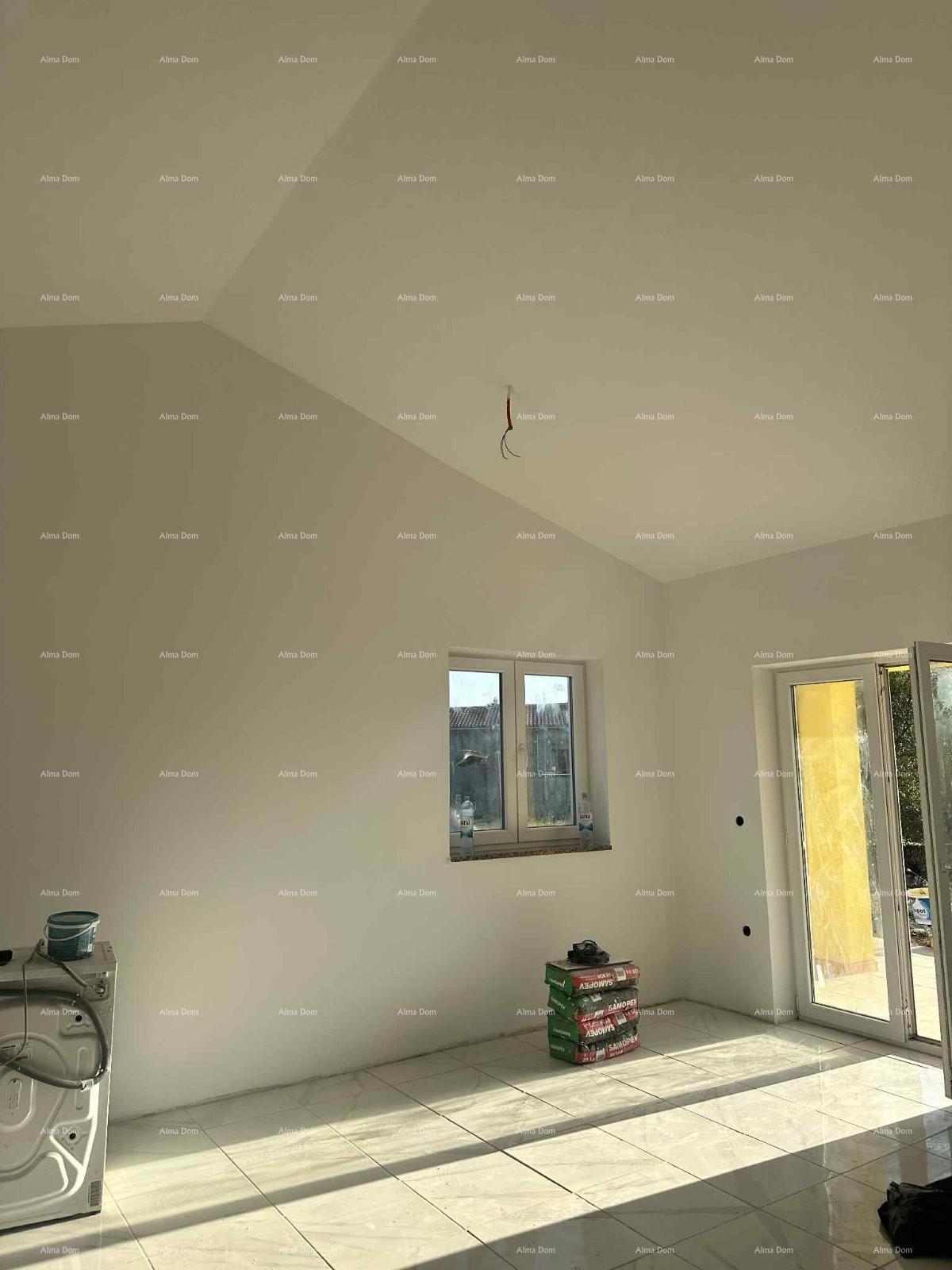 JURŠIĆI – Hiša z bazenom v bližini Juršićev