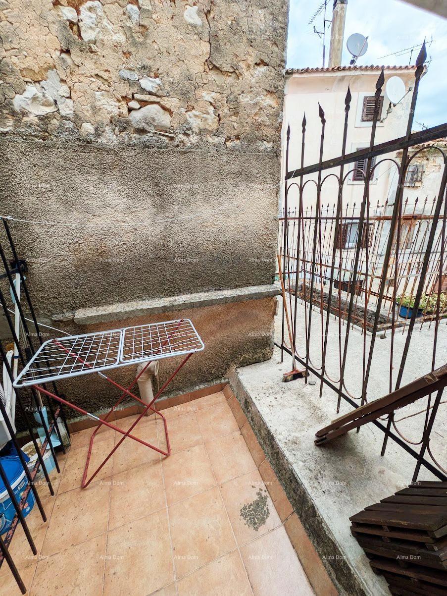 Vodnjan – Kamnita hiša 85 m² v starem jedru