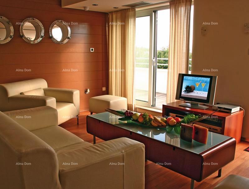 Na prodaju – Luksuzna vila 60 m od morja, Peščena uvala