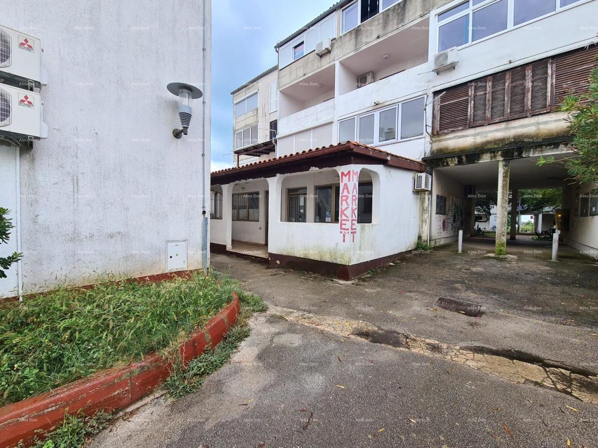 VODNJAN – POSLOVNI PROSTOR / APARTMAJI V PRIZIDJU ZGRADNE