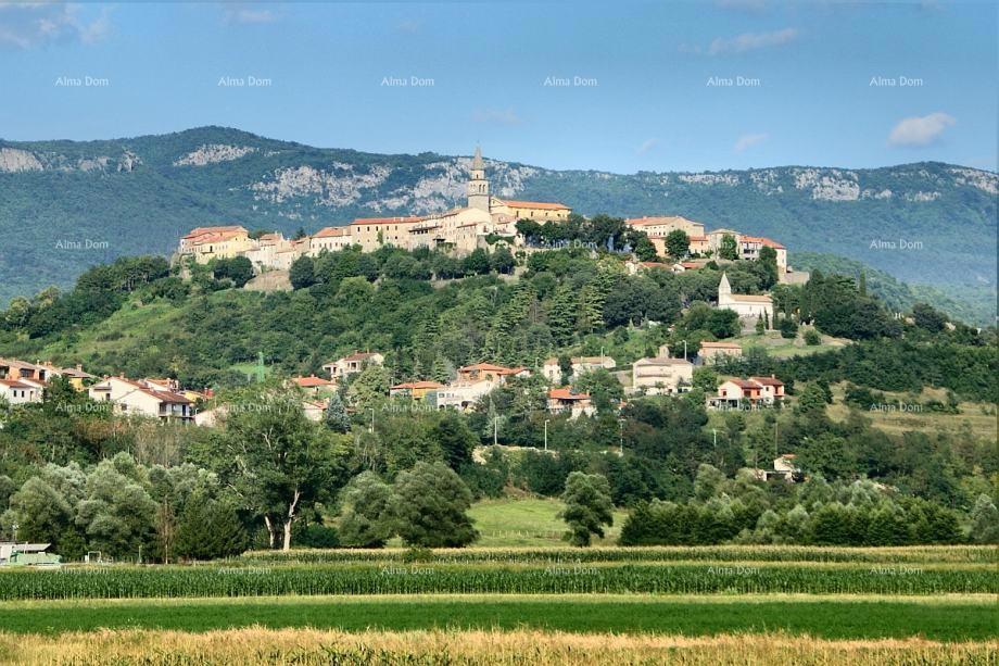 Buzet – gradbena in kmetijska zemljišča