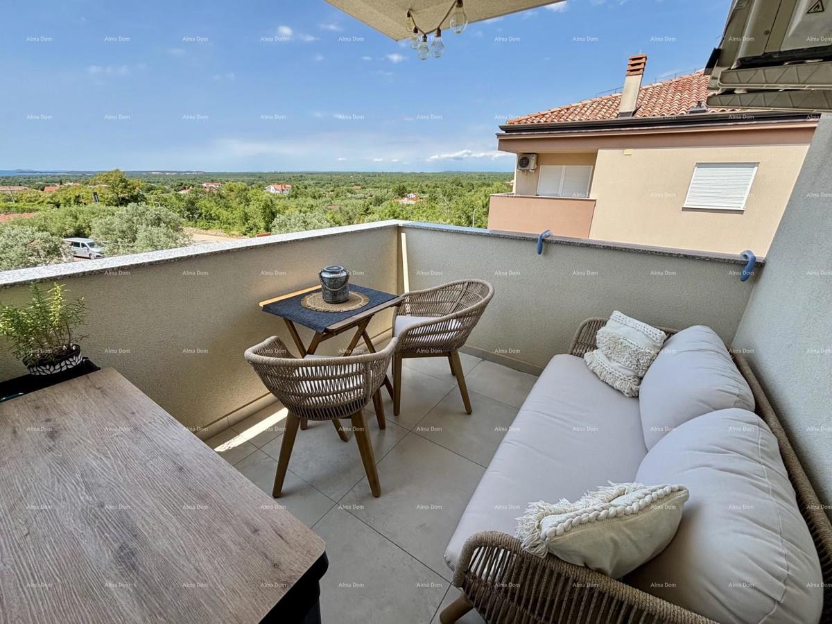 PEROJ – Sodobno stanovanje z razgledom na morje — le 800 m od plaže