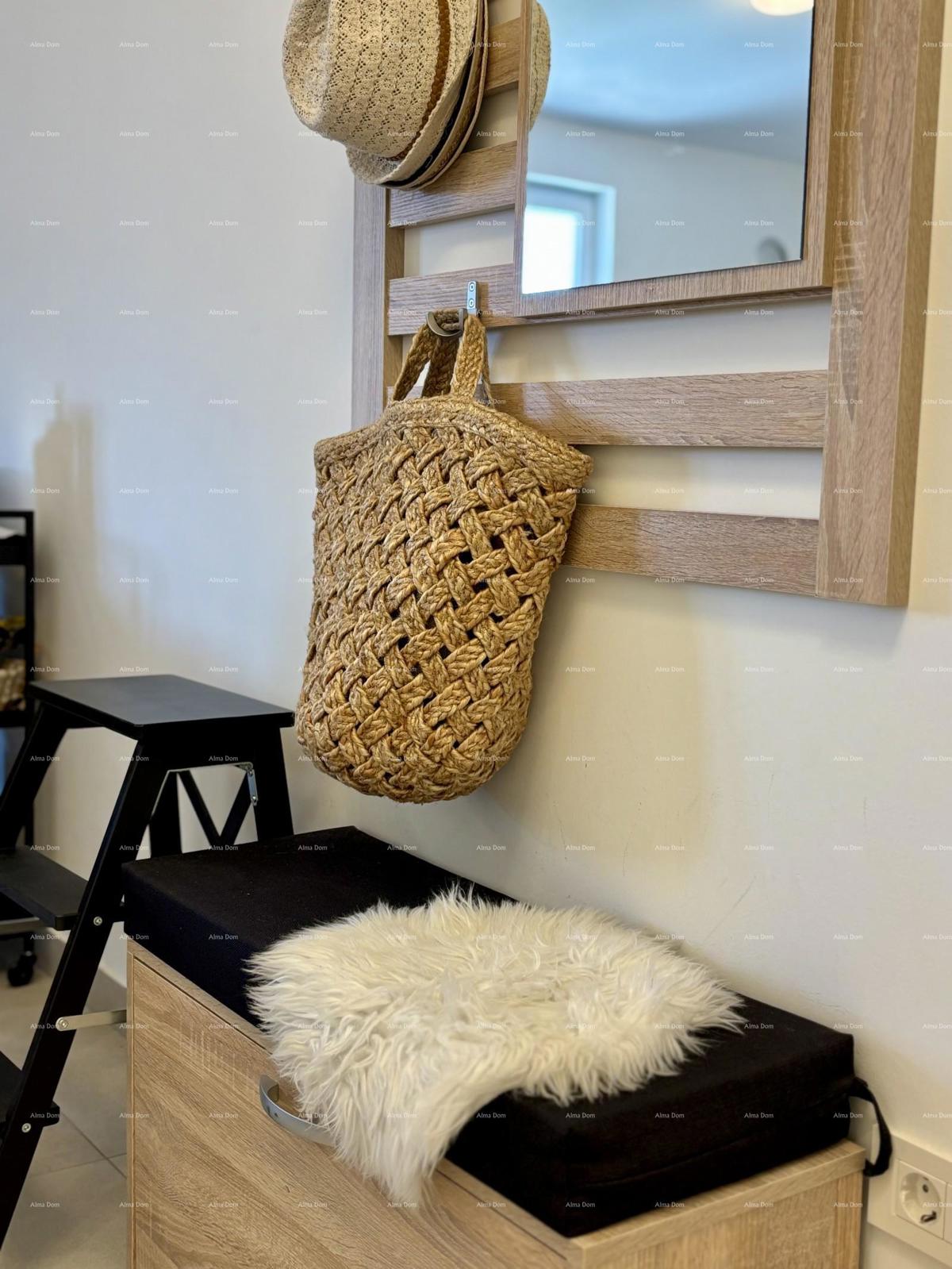 PEROJ – Sodobno stanovanje z razgledom na morje — le 800 m od plaže