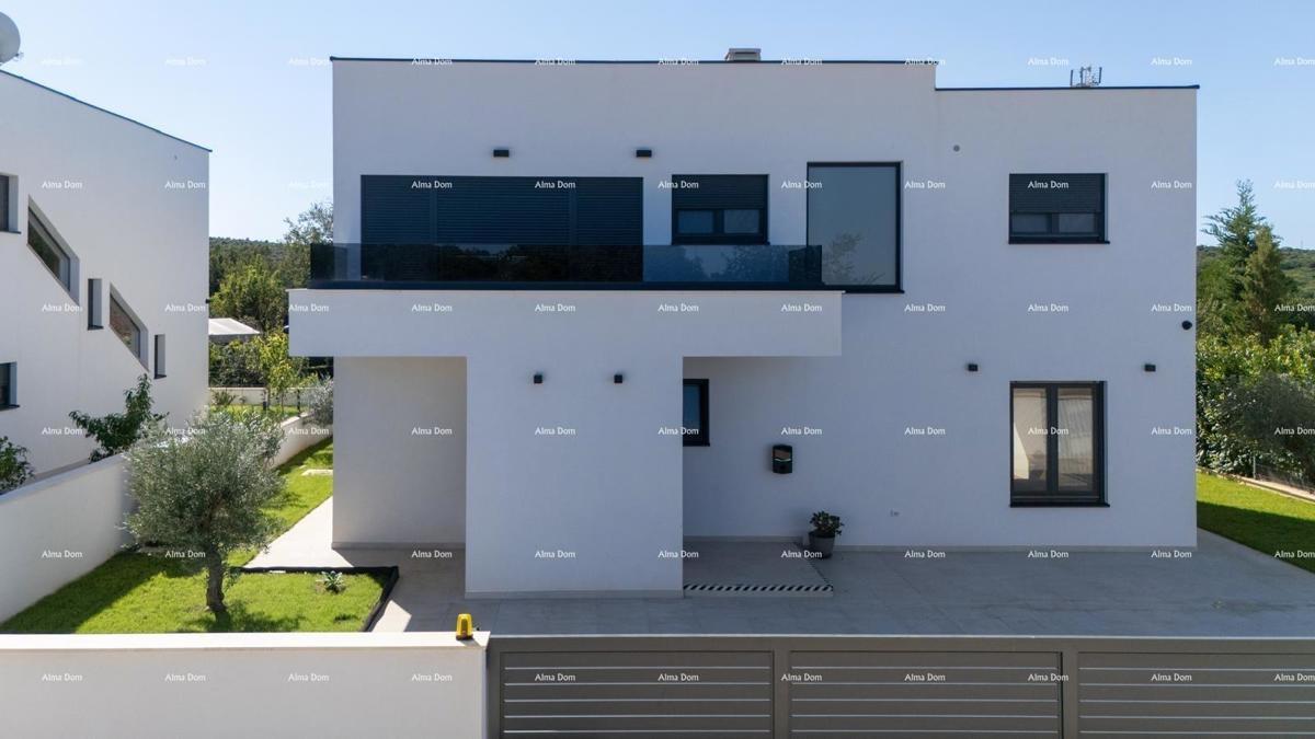 Perfect Family House with Pool in Banjole, Close to the Beach and Nature