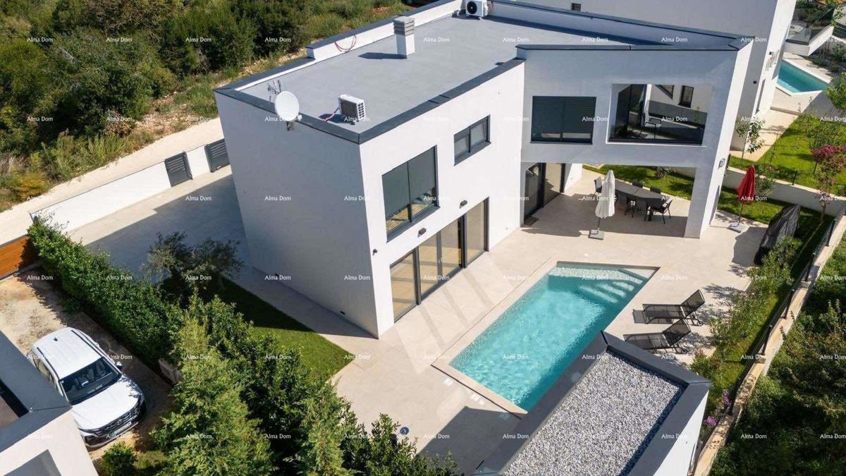 Perfect Family House with Pool in Banjole, Close to the Beach and Nature