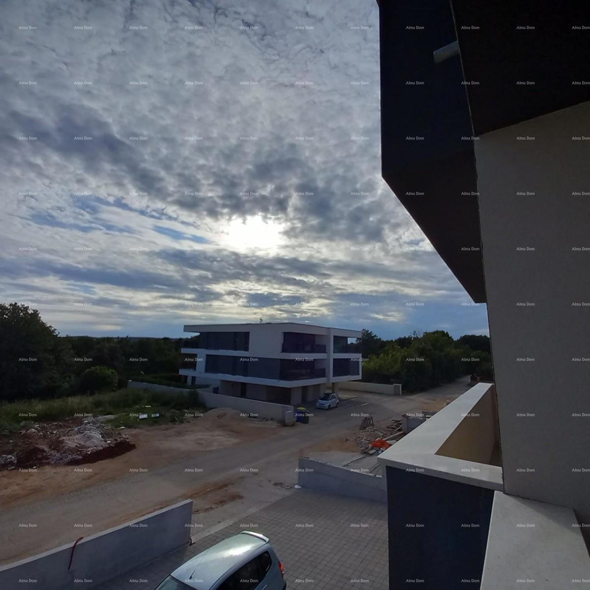 Novogradnja! Prodaja stanovanja z dvema spalnicama in garažo. Blizu morja! Medulin!