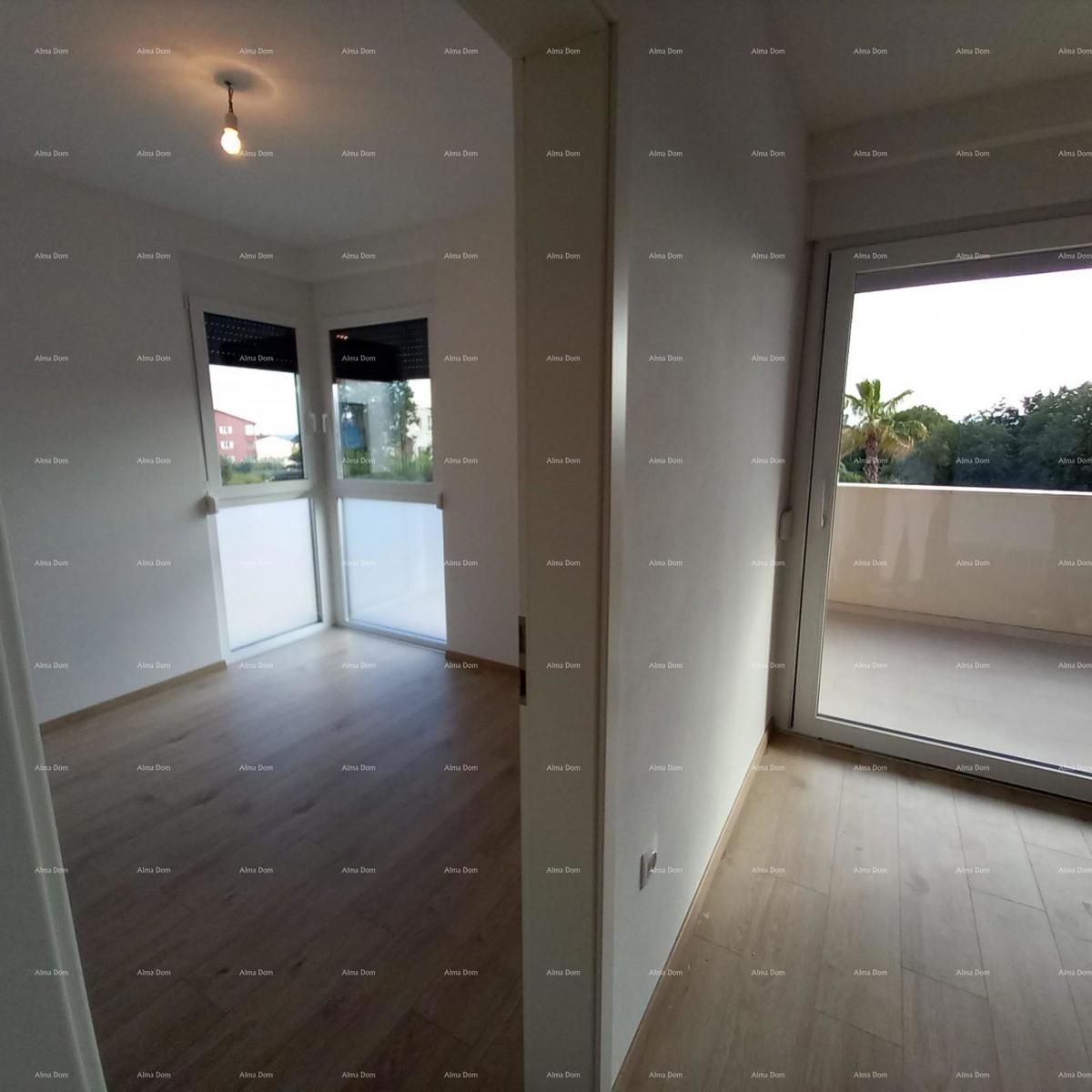 Novogradnja! Prodaja stanovanja z dvema spalnicama in garažo. Blizu morja! Medulin!