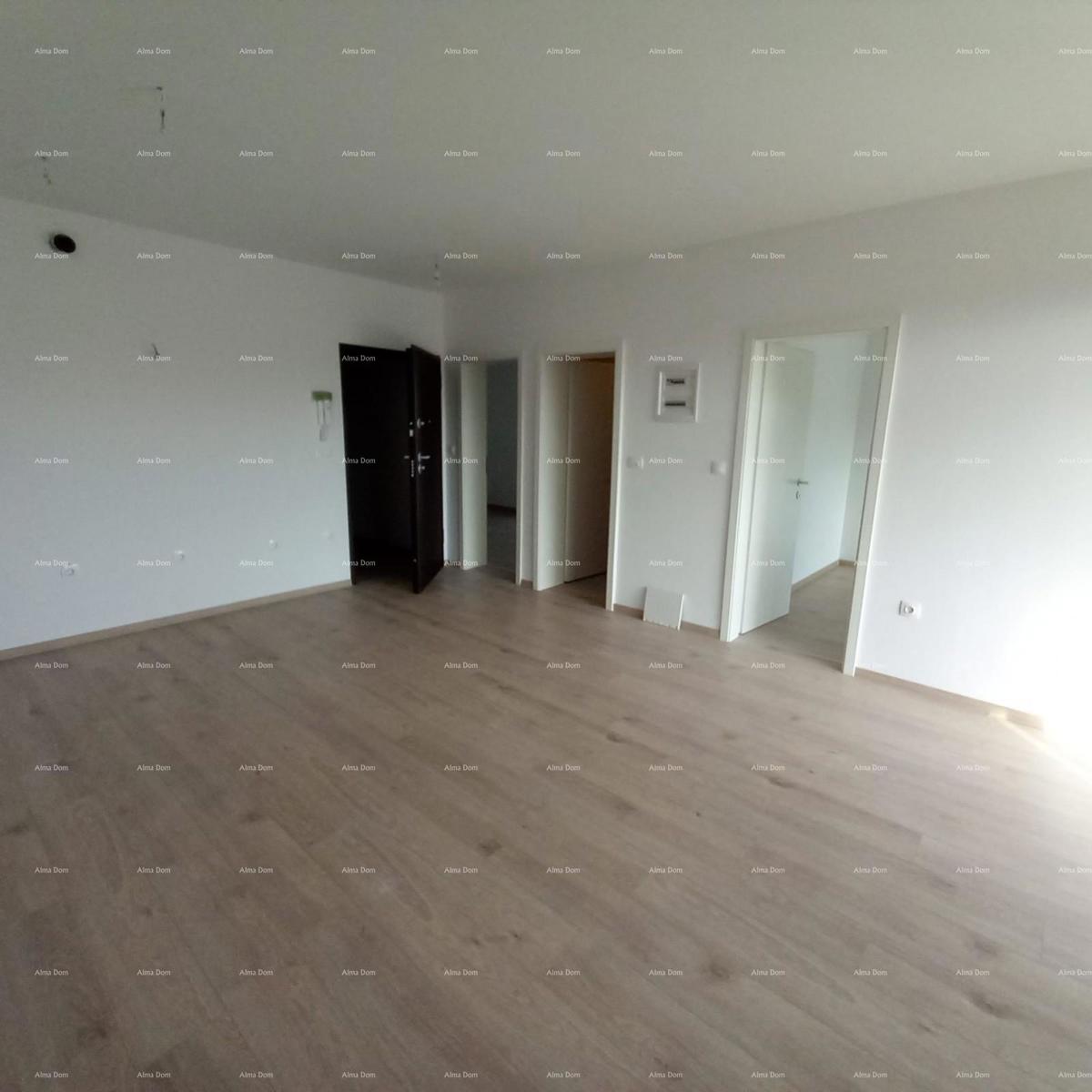 Novogradnja! Prodaja stanovanja z dvema spalnicama in garažo. Blizu morja! Medulin!